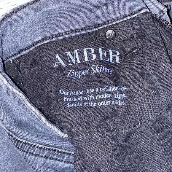 Black Orchid LA Jeans - Picture 3 of 6